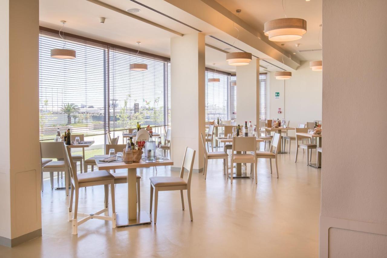 Hotel Baya - In Centro, Sul Mare
